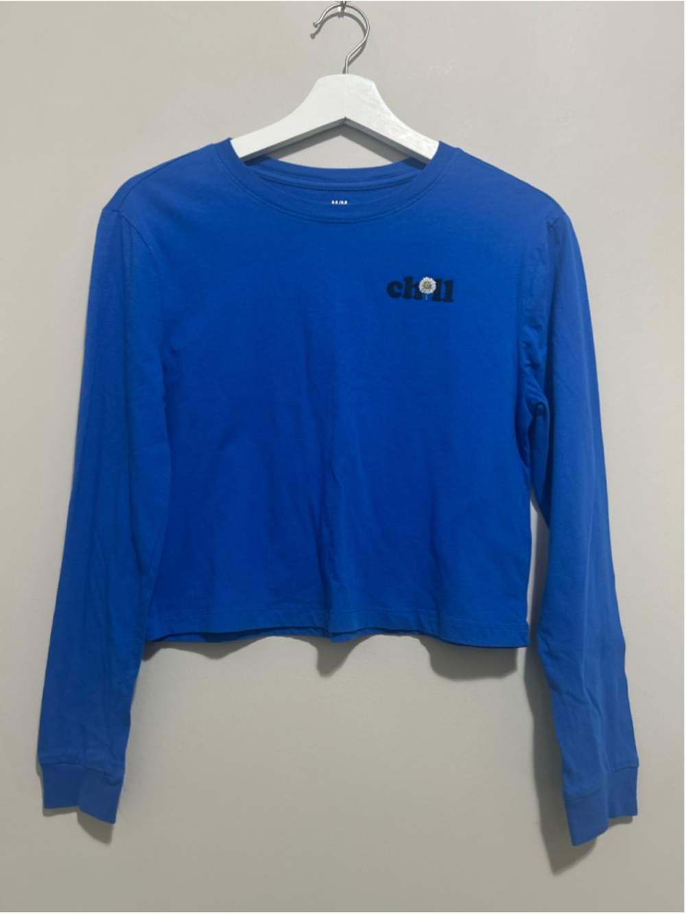 Women's Blue Long Sleeve Chill Graphic Crop Tee Size M